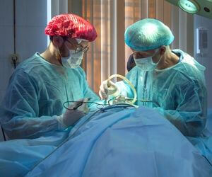 Surgeons & Doctors